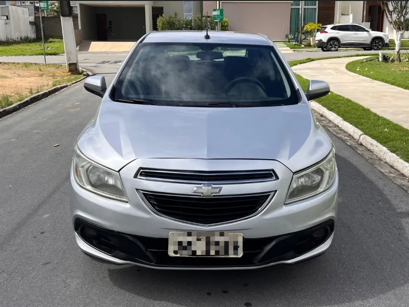 Onix Hatch LT 1.0 8V Flex Power — foto 1