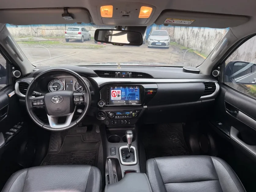 Toyota Hilux CD SRX Plus 4X4 2.8 TDI — foto 3