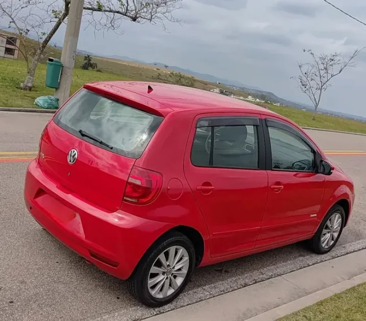 Volkswagen Fox 1.0 MI Total Flex 8V 5P 2013 — foto 4