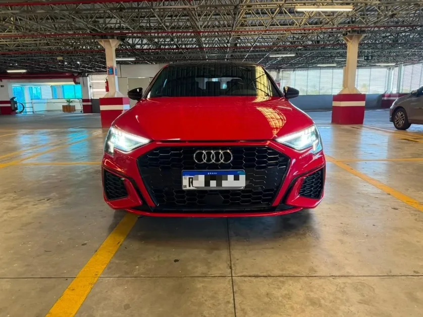 Audi A3 Sed. Perform. Black 2.0 TFSI S-tronic 2023 — foto 1